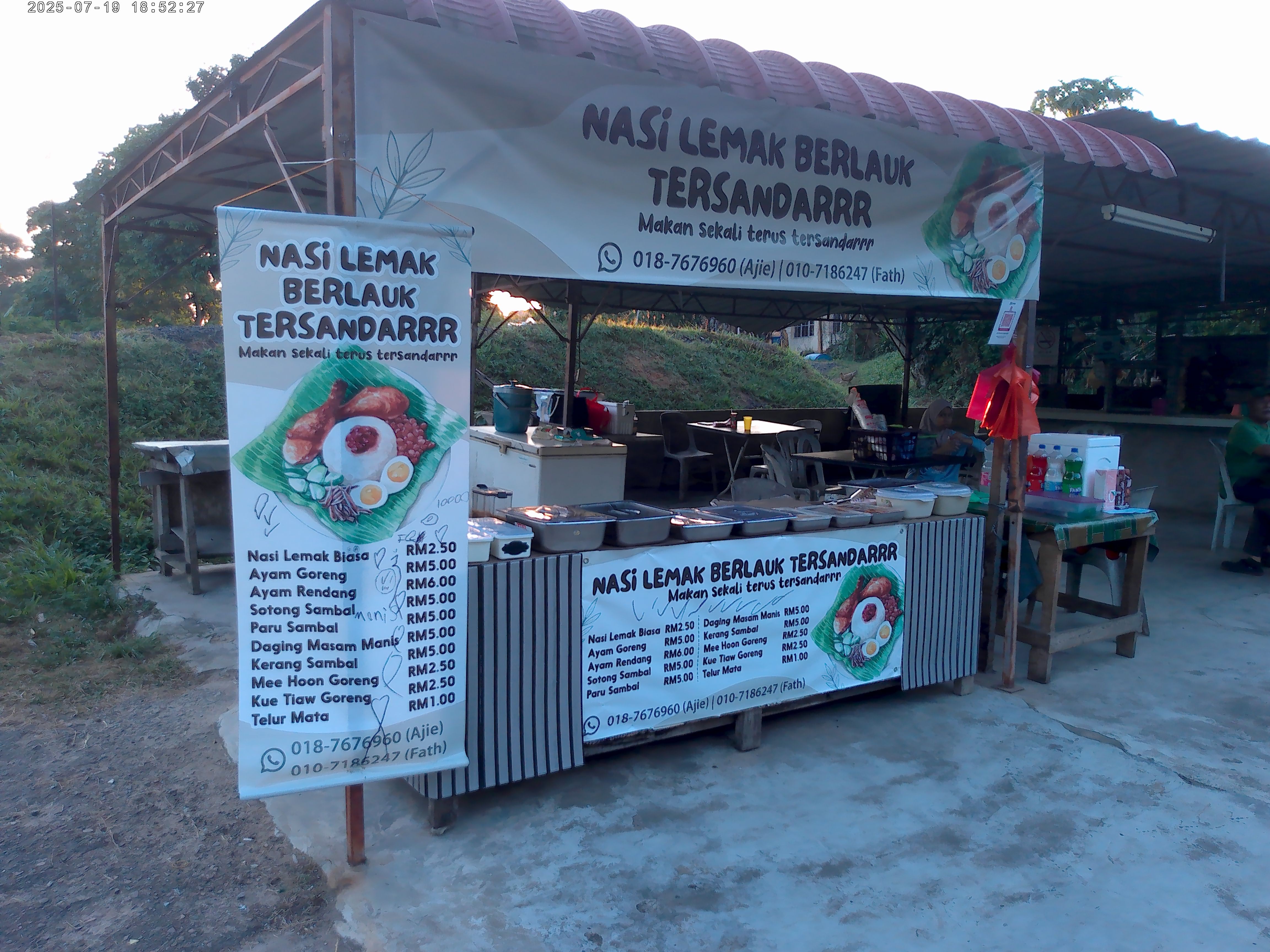 Nasi Lemak Berlauk Tersandarrr